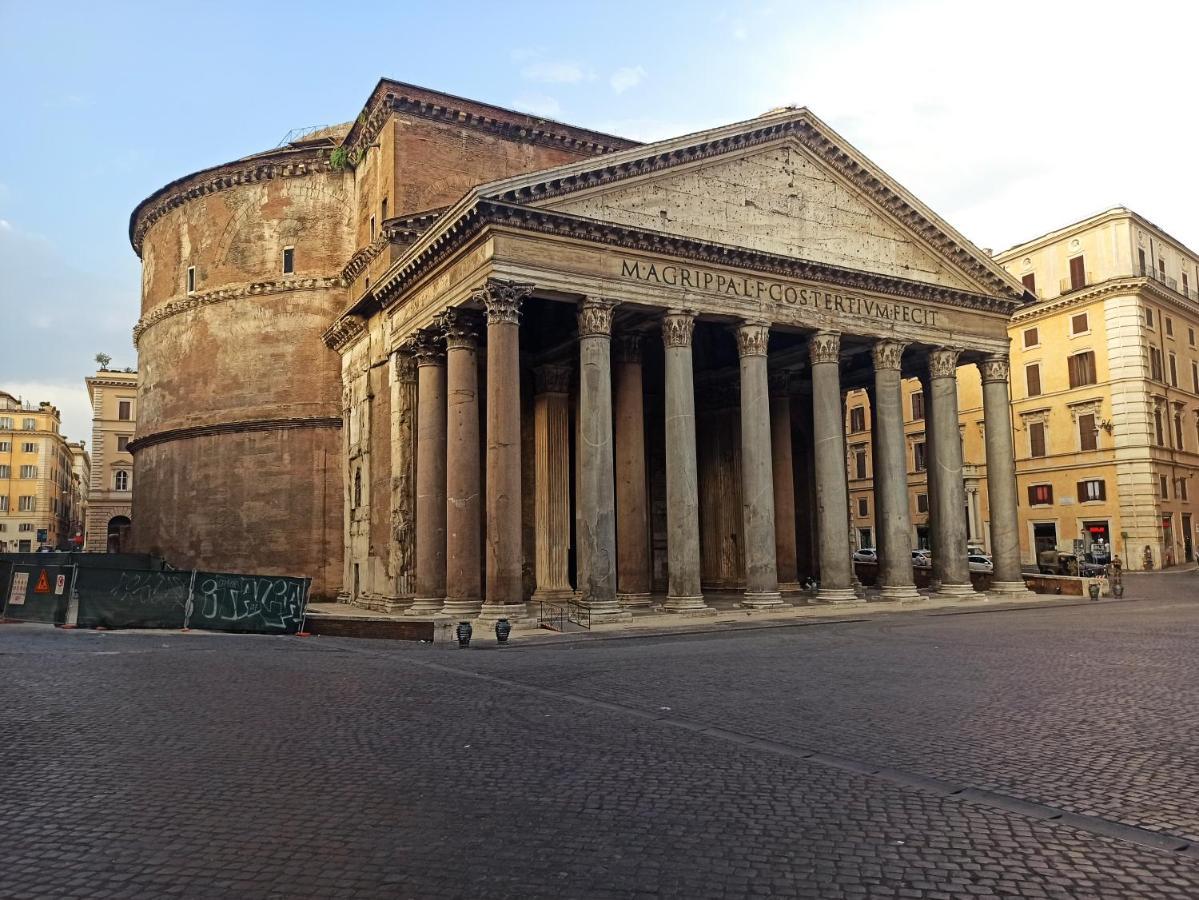 Domus Pastini, Rome